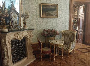 Pałacowe wnętrza, pałacowe maniery.