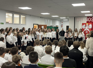 Mam biało - czerwone serce.