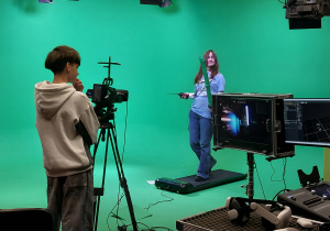 Zwiedzanie wystawy w EC1.